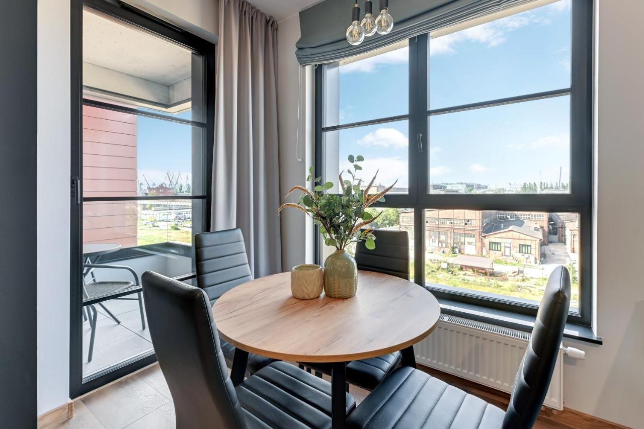 Doki Living & Foodhall By Downtown Apartments Gdansk Exterior foto