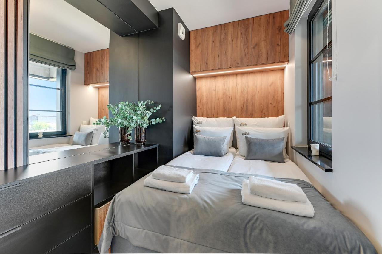 Doki Living & Foodhall By Downtown Apartments Gdansk Exterior foto